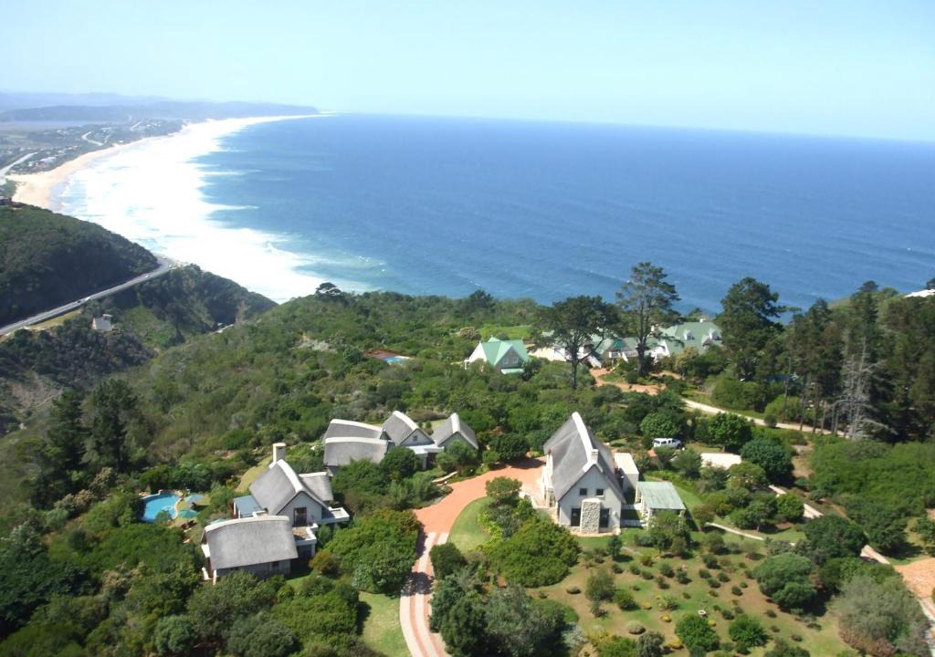 Paradise Cove | Victoria Bay