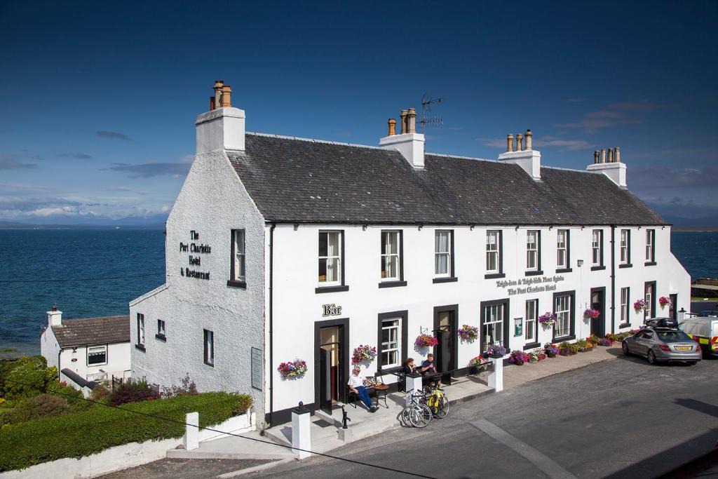 Port Charlotte Hotel | Port Charlotte
