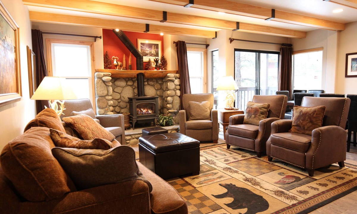 Val | Mammoth Lakes