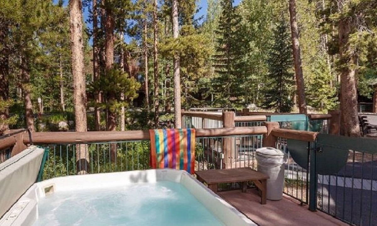 Springs Keystone | Keystone