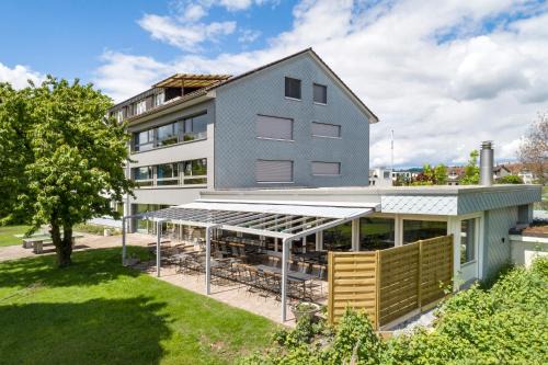 Richterswil Youth Hostel | Jona