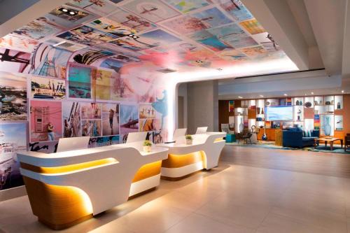 Renaissance Newport Beach Hotel | Airport Area
