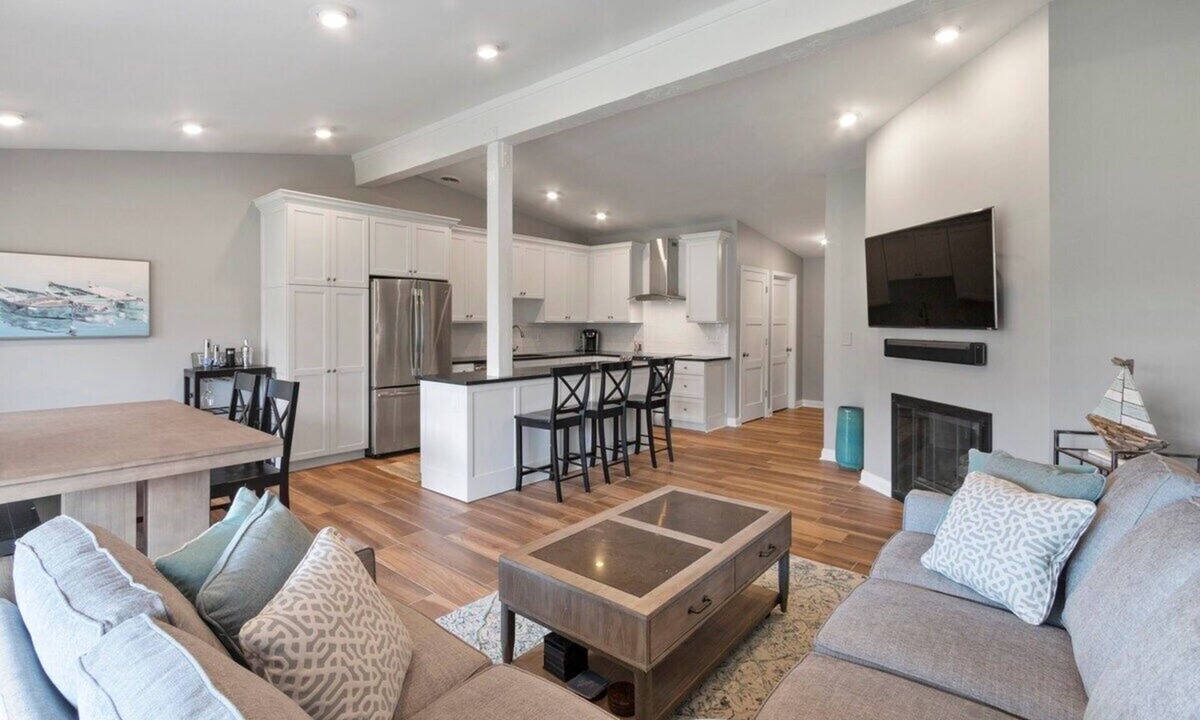 Abbey Villa | Fontana-on-Geneva Lake