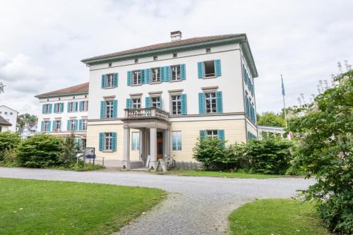 Richterswil Youth Hostel | Horgen District