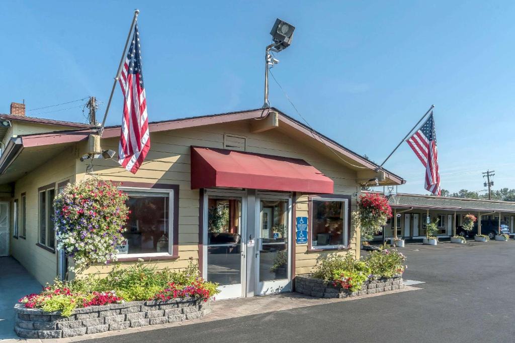 Rodeway Inn Medford | City Center Medford