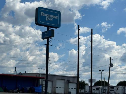 Days Inn | Tucker