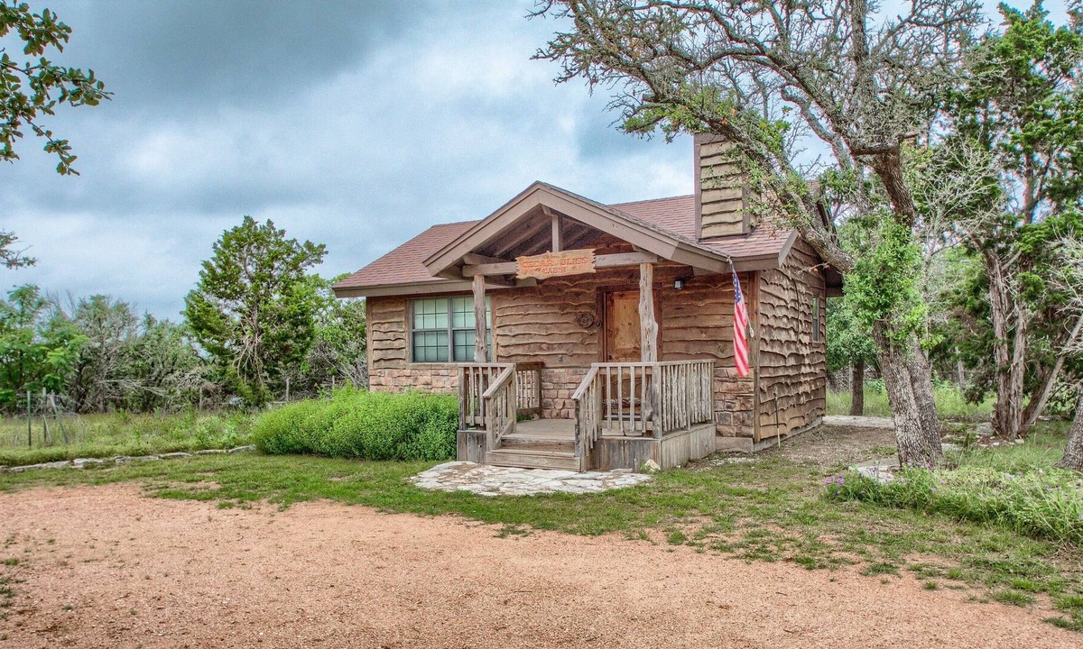 Cedar Bliss | Fredericksburg