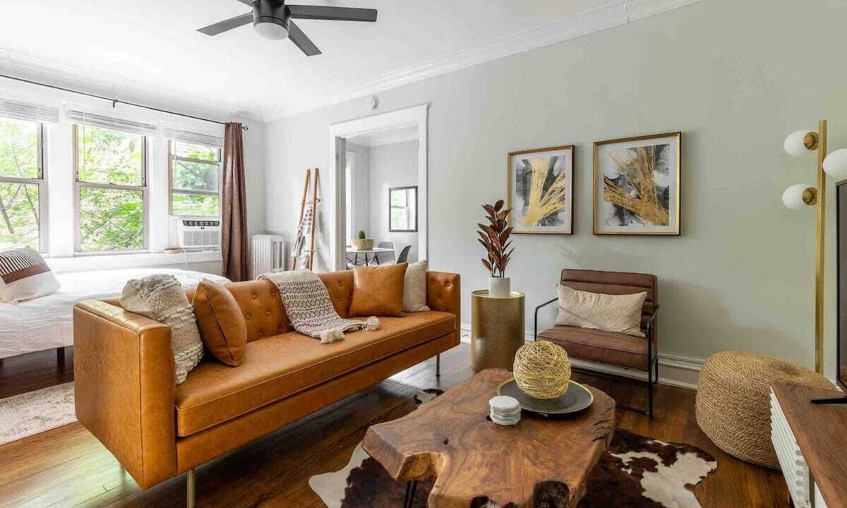 Heart Of Lincoln Square | Ravenswood