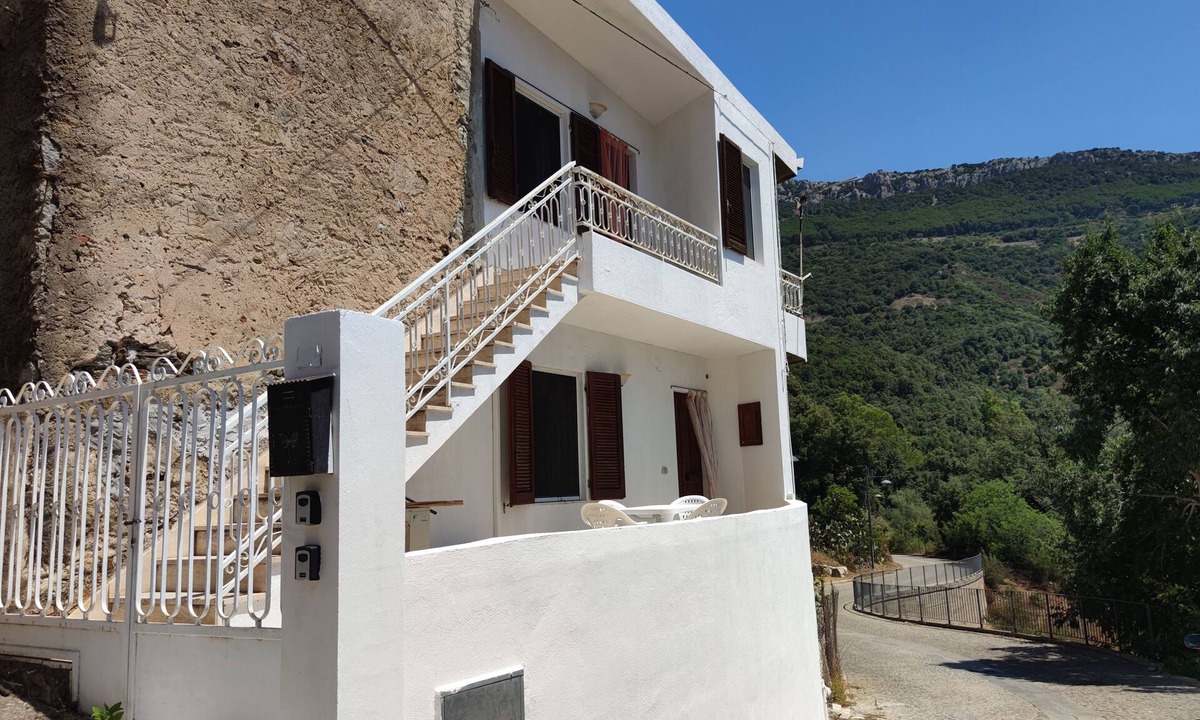 Sa Dommu E Su Coro | Triei