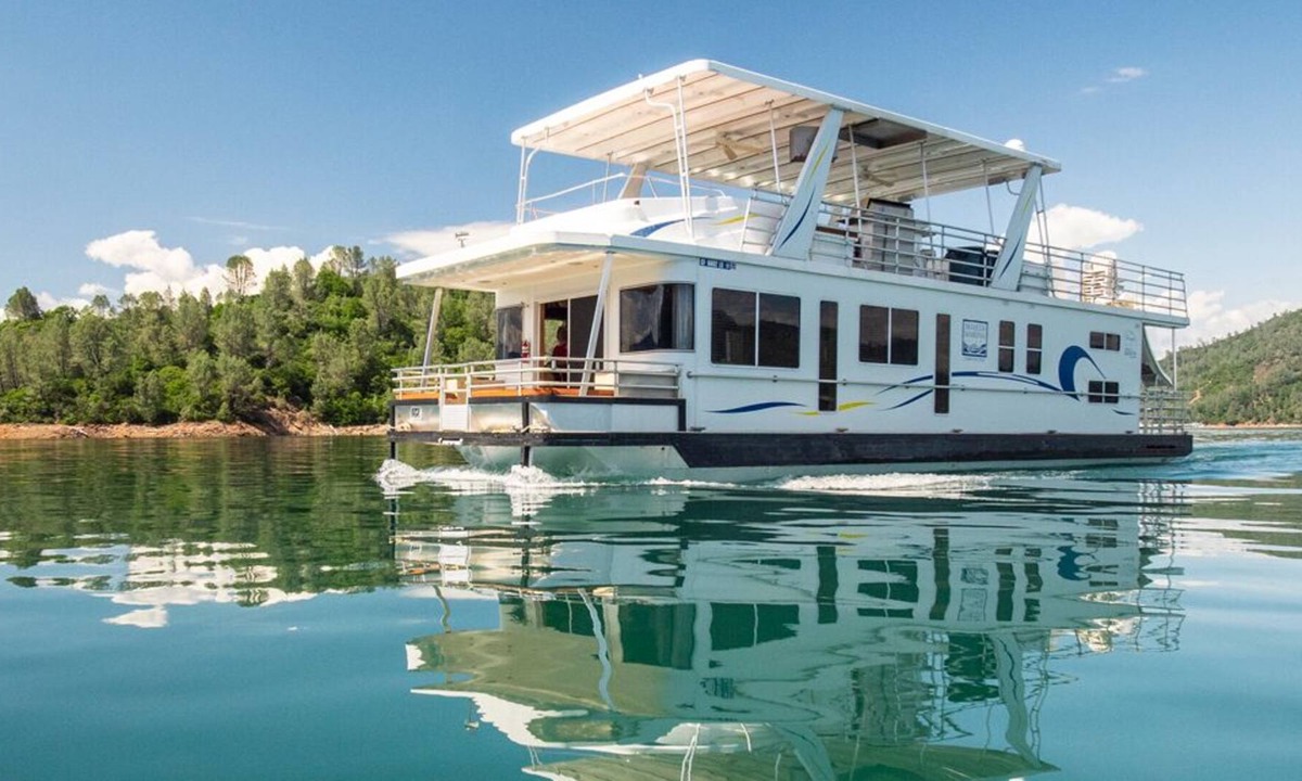 Shasta Marina Houseboat | Lakehead