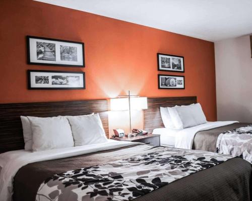Inn Suites Fort Campbell | Oak Grove