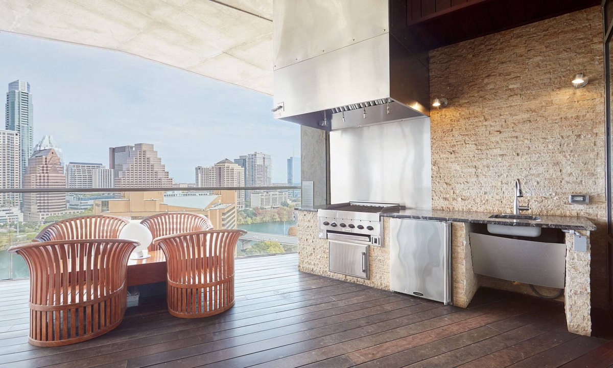 Sonder At The Catherine | Downtown Austin