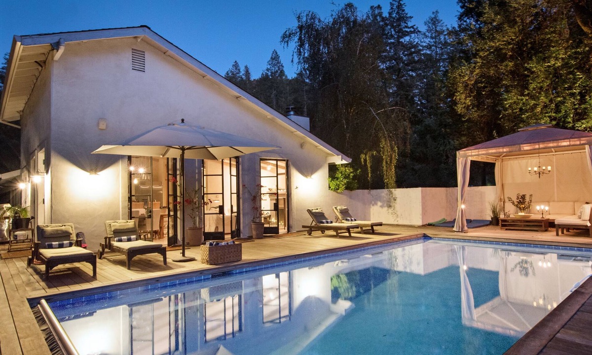 Sonoma Creek Villa Bocce Lawn Chrgr | Kenwood