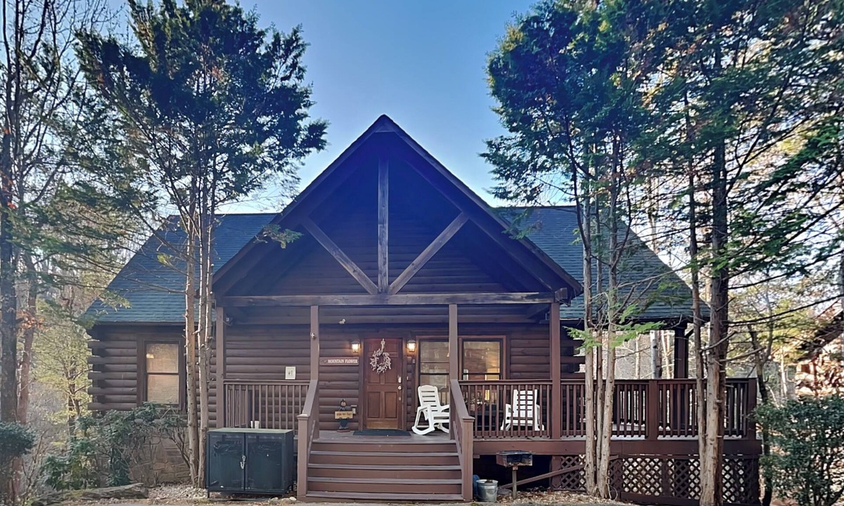 Mountain Flower | Pigeon Forge