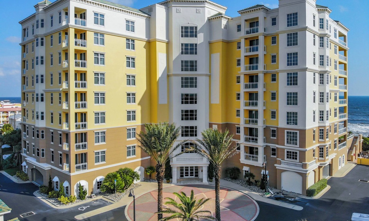 Wyndham Ocean Daytona | Brown