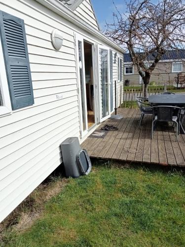 Luxueuze Stacaravan Bredene Eigen Terras Tuintje | Bredene