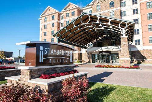 Staybridge Wolf Ihg Hotel | Newtonville