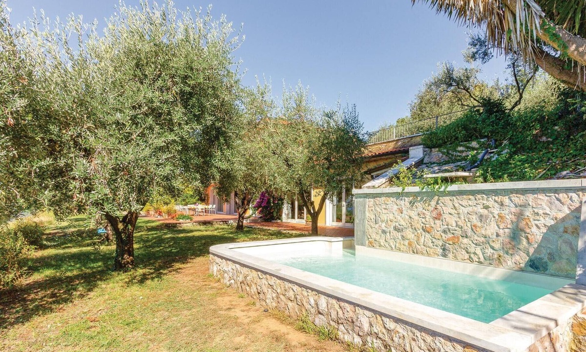 Accommodation | Carrara