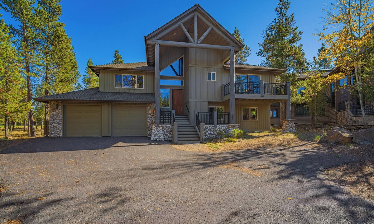 White Elm Lane | Sunriver