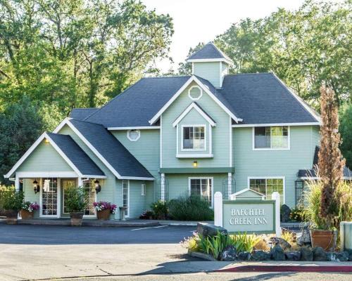 Baechtel Creek Inn Hotel | Willits
