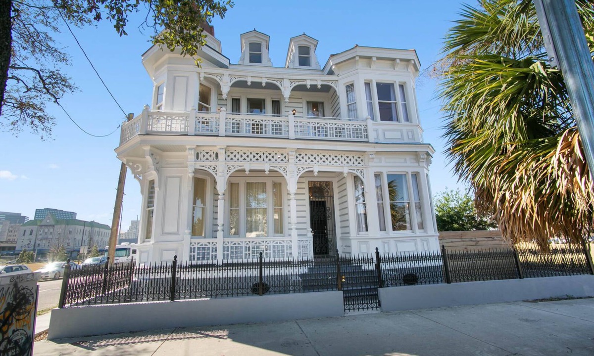 Factors New Orleans | Tulane - Gravier