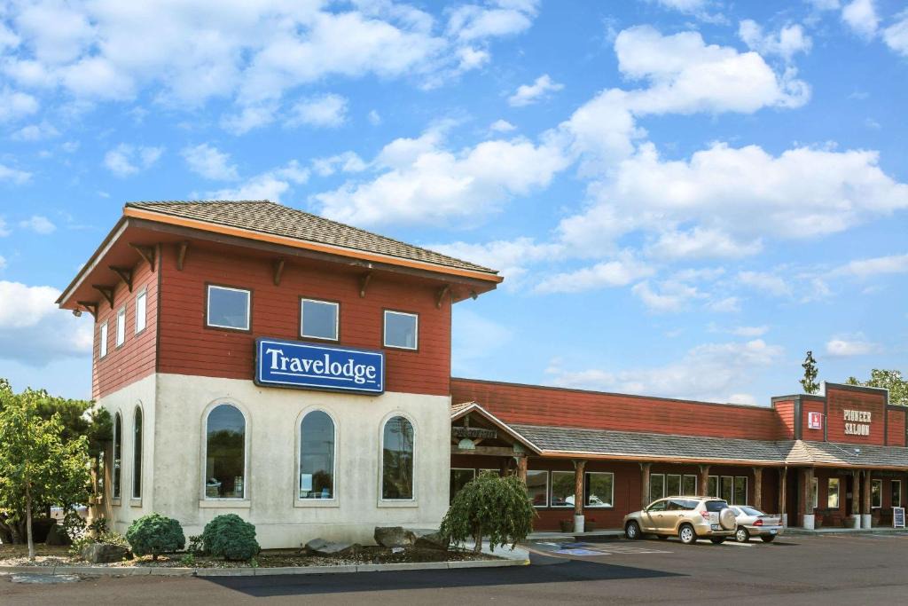 Travelodge | Halsey
