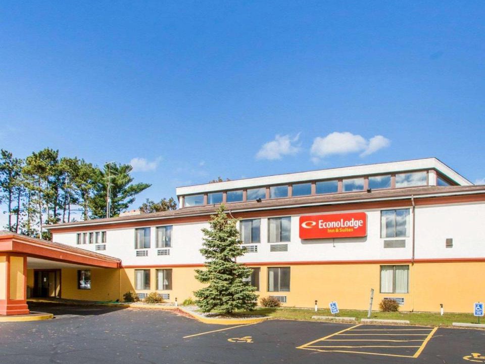 Econo Lodge Inn Suites Stevens Point | Stevens Point