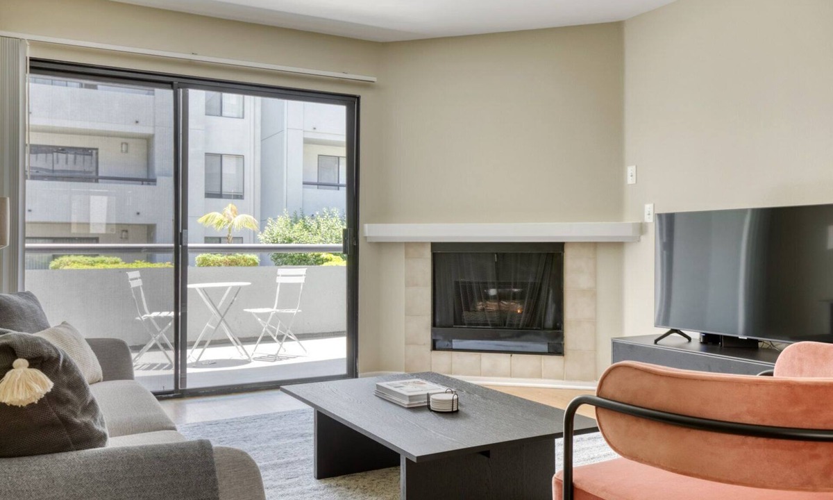 Burbank Bbq Wf | Downtown Burbank