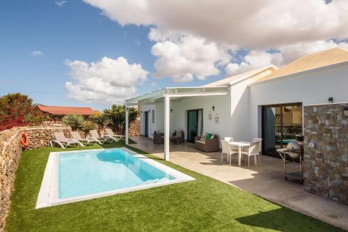 Villa Era | La Oliva