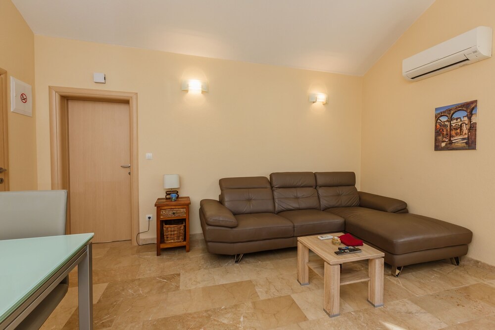 Villa Joma | Mastrinka