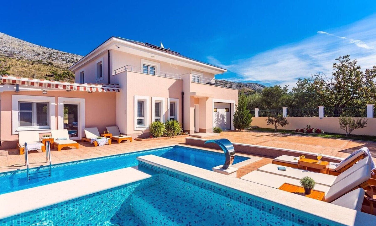 Villa Milla Jacuzzi Sauna Max Person | Srinjine