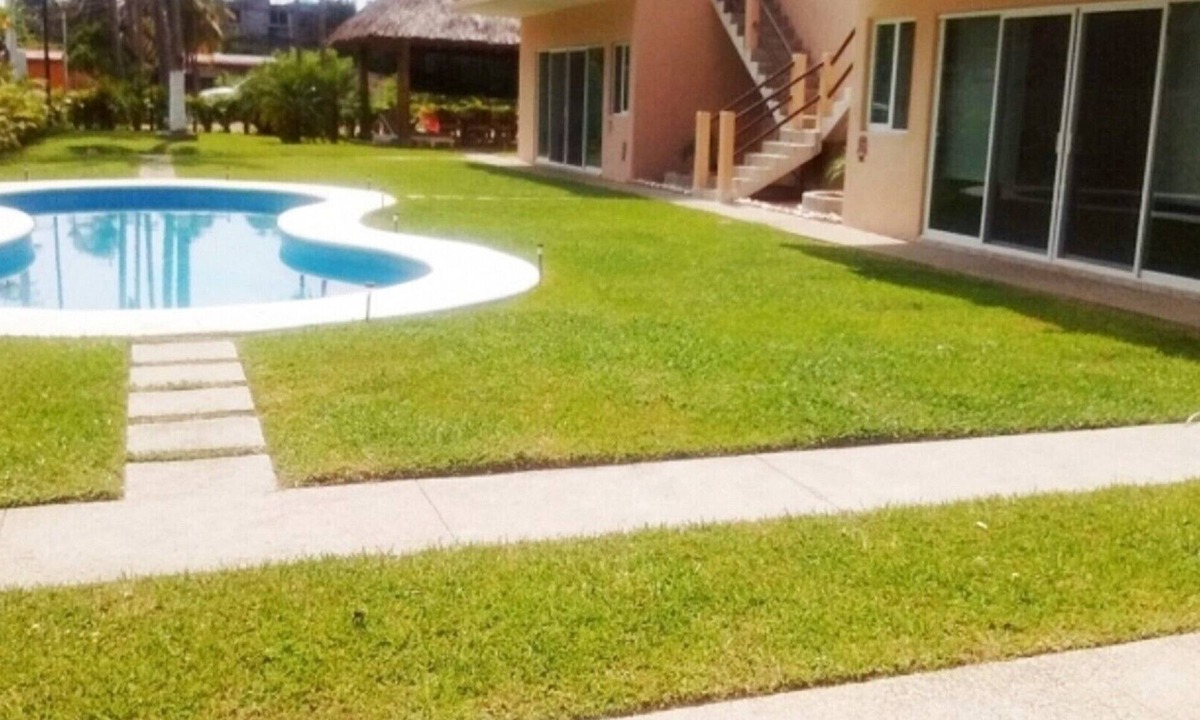 Acapulco | Boulevard Barra Vieja