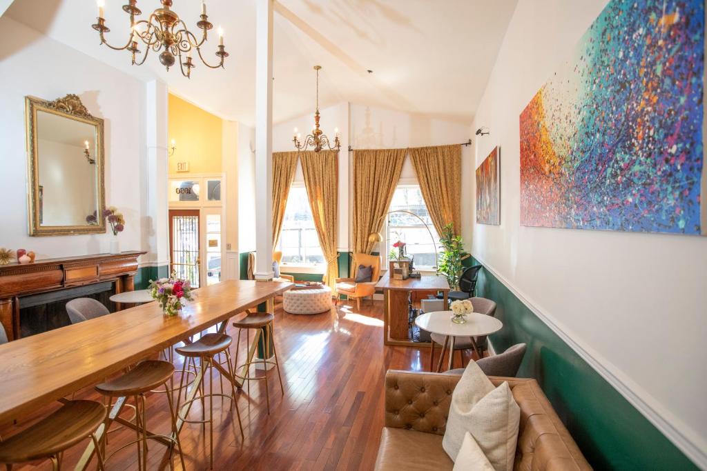 Washington Square Inn | Telegraph Hill