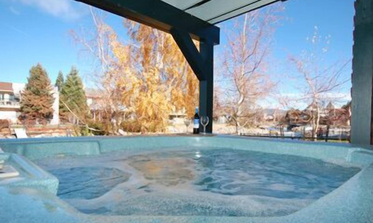 Kokanee Way | Tahoe Keys