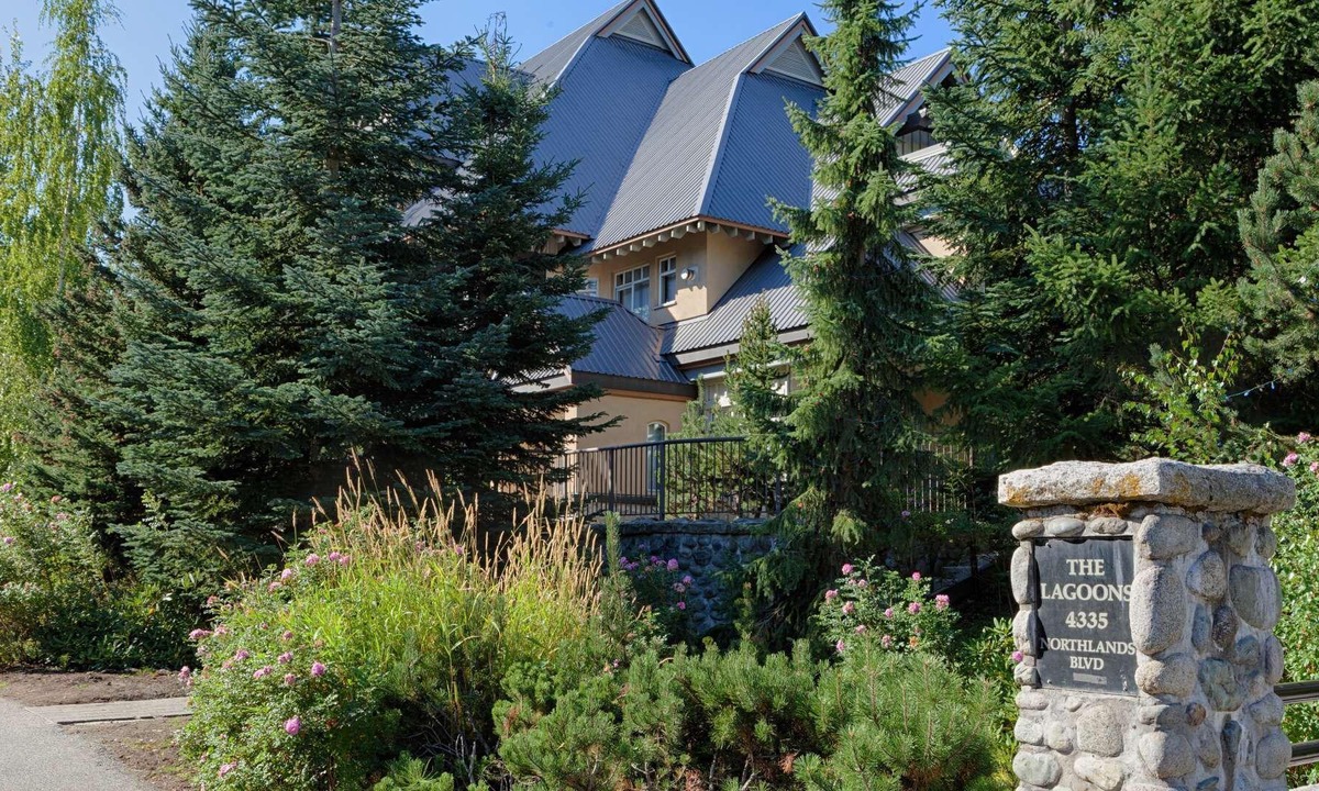 Stoney Creek Lagoons | Village North