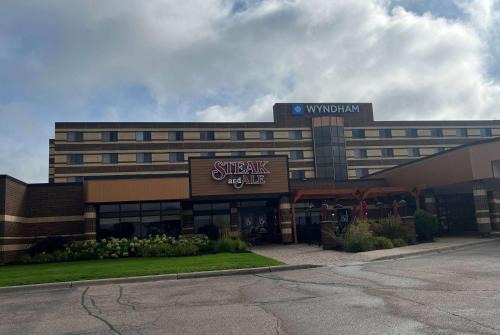 Nicollet Inn | Burnsville