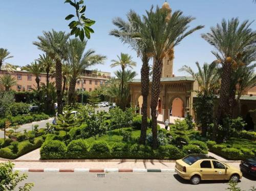 Yallah Riyad Triplex Persons Max | Marrakech
