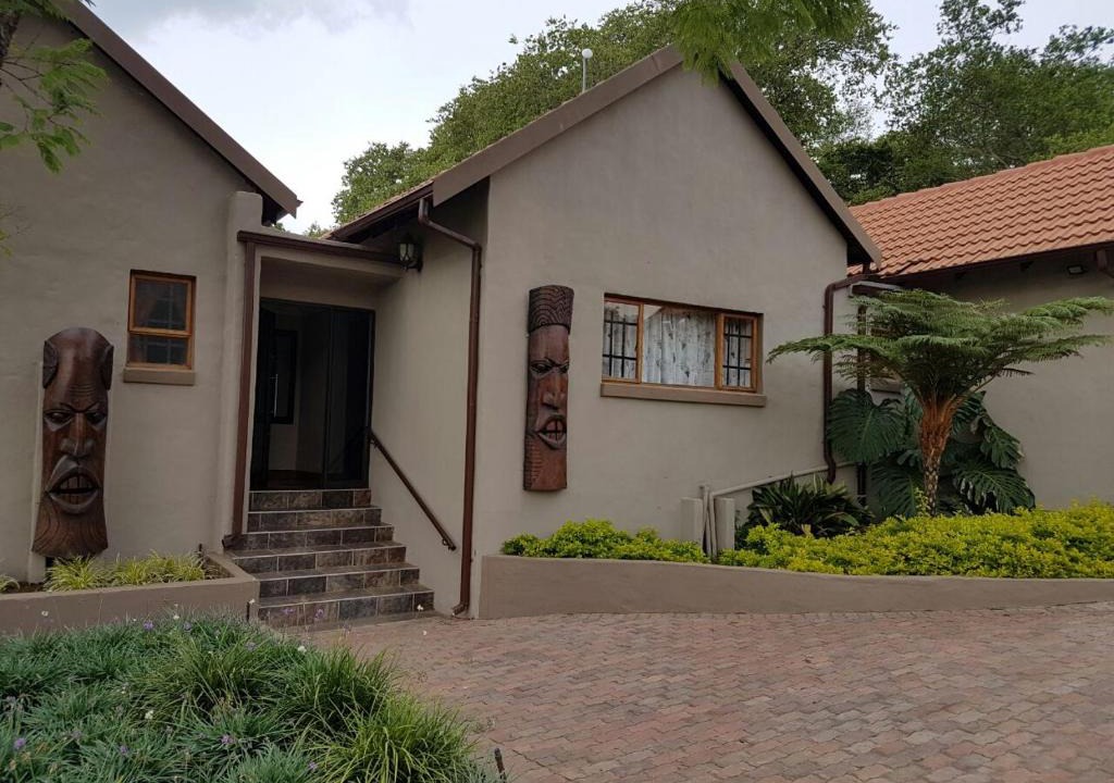 Crown Guesthouse Waterkloof | Tierpoort