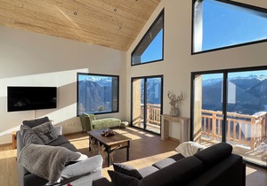 Évasion Alpine: ski chalet for 12-14 people