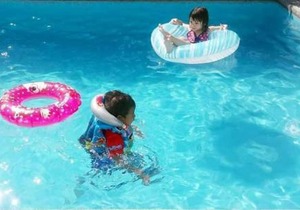 บ้านคริสติน่า พูลวิลล่า หัวหิน 3 ห้องนอน รองรับผู้เข้าพัก 8-15 คน