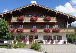 (03,04) Komfortable Ein-Raum-Ferienwohnungen,ca. 52 qm, sep. Küche und Balkon