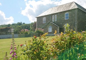 1 bedroom accommodation in Llanfynydd