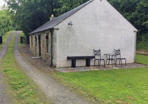 1 bedroom accommodation in Braidwood, near Carluke