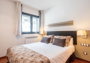 1 Bedroom Apart (2 adults + 2 children). Alt. 1950 m. PER 2A