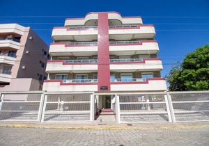 1 bedroom apartment near the sea