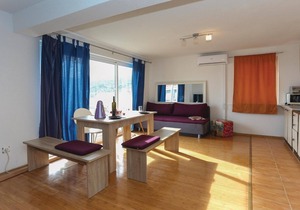 1 bedroom cozy apartment in Slatine