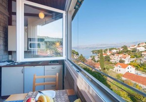 1 Bedroom Cozy Apartment In Splitska