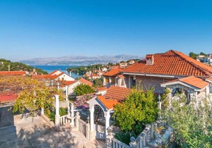 1 Bedroom Cozy Apartment In Splitska