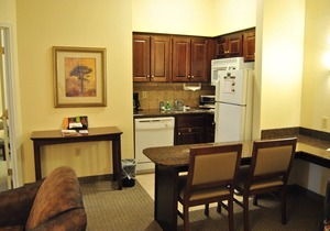 1 Bedroom | Free Breakfast. Pool