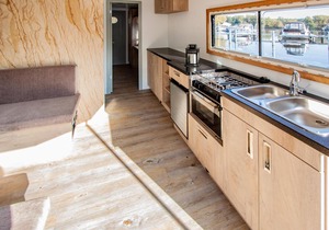 1 bedroom stunning ship in Hennigsdorf